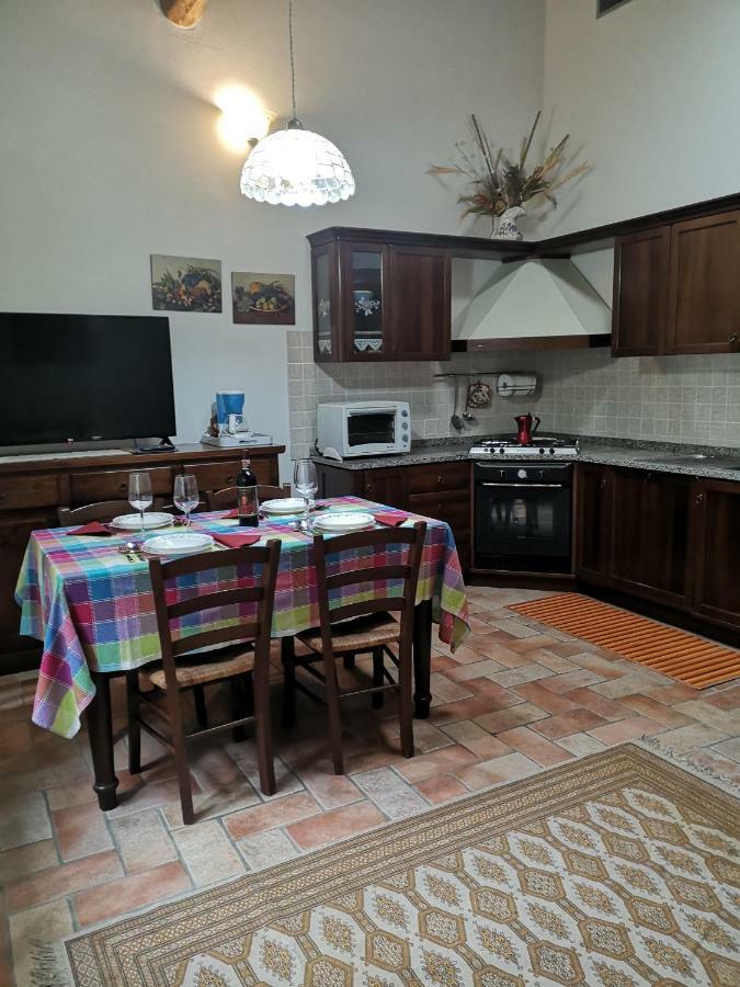 Agriturismo Tre Madonne Монтериджоні Екстер'єр фото
